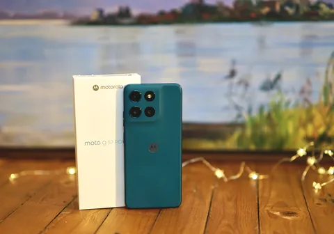 تفاصيل التصميم وراء الجمالية الفريدة لهاتف Moto G57 Power