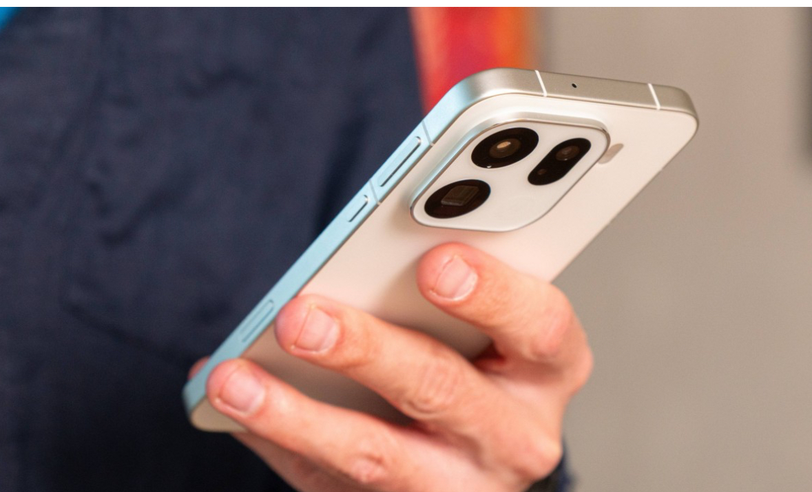 سلسلة Oppo Find X10 تتبنى تقنية الشحن اللاسلكي المغناطيسي على غرار MagSafe