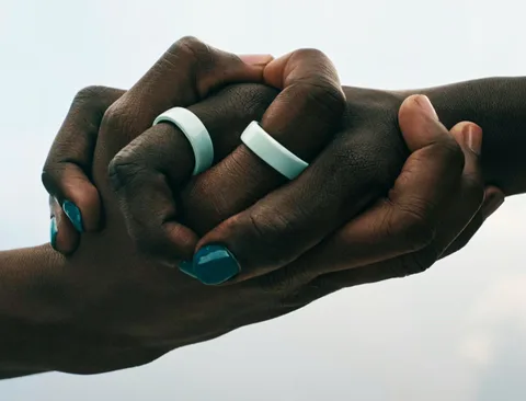 خاتم Oura الذكي قد يتيح مراقبة مستمرة لضغط الدم بفضل براءة اختراع جديدة