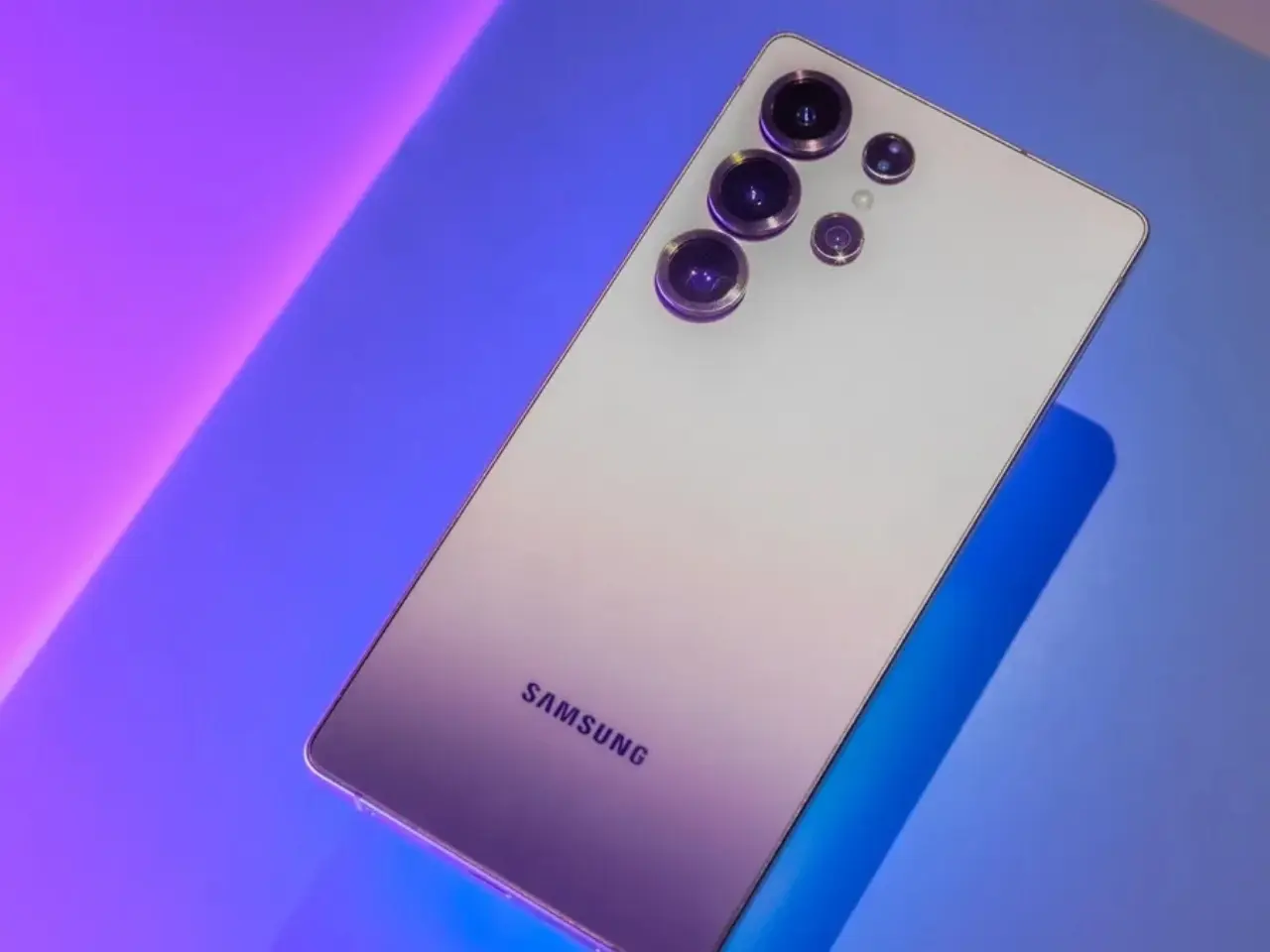 إعلان تخفيضات على أسعار Galaxy S25 Ultra قبل دخول الجيل الجديد في 2026