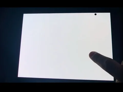 هاتف Galaxy Z TriFold بسعر 2900 دولار يواجه مشكلات شائعة في الشاشة مع عدم توفر بدائل