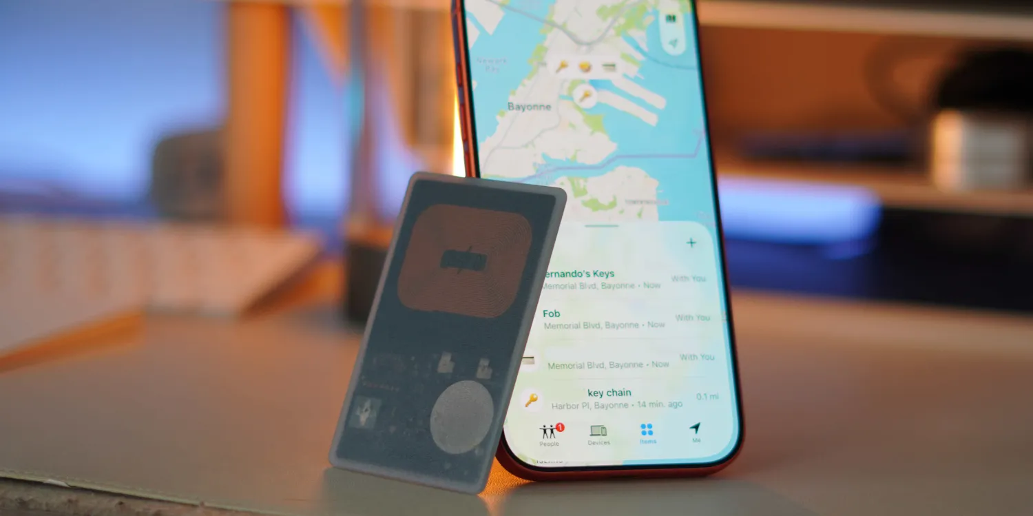 بطاقة تتبع نحيفة تدعم خاصية Find My وتتجاوز عيوب AirTag الأساسية
