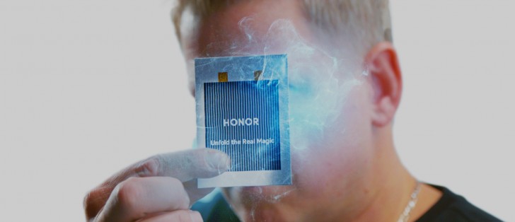 Honor تكشف عن بطارية Blade بسعة تفوق 7000 مللي أمبير مخصصة للهواتف القابلة للطي