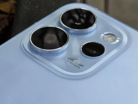 أوبو تكشف عن هاتف Reno15 Pro 5G الرائد بشاشة مذهلة وبطارية طويلة الأمد