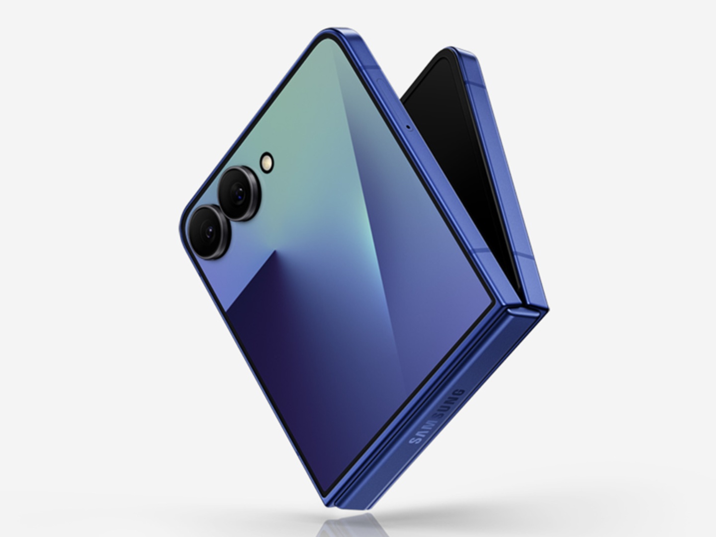 تسريبات جديدة تكشف عن توقف ترقيات بطارية هاتف Galaxy Z Flip 8 من سامسونج