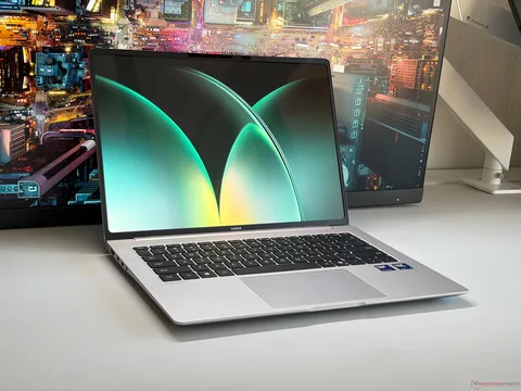 أونر تكشف عن حاسوب MagicBook Pro 14 بشاشة OLED تعمل باللمس يقود الابتكار في 2026