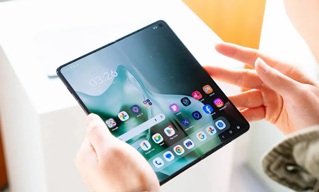 موتورولا تعلن عن بدء الطلبات المسبقة لهاتف Razr Fold الجديد