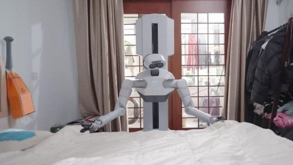 شركة صينية تعلن عن طرح أرخص روبوت بشري في العالم بأسعار هاتفية